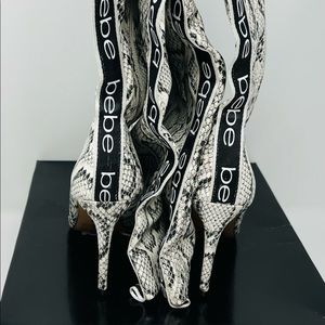 BEBE DESTINED FAUX THIGH HIGH SNAKE BOOTS NEVER WORN